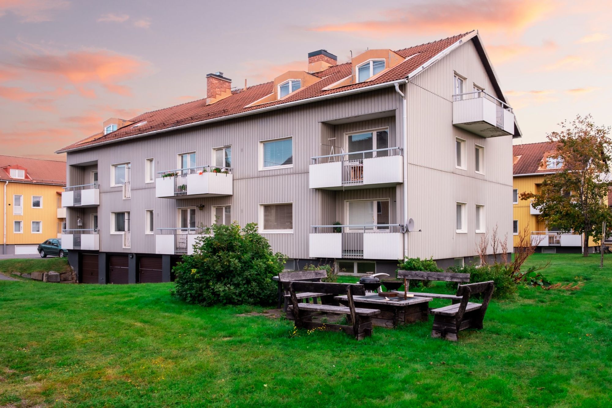 Fältjägarvägen 27, 29, 31, 33